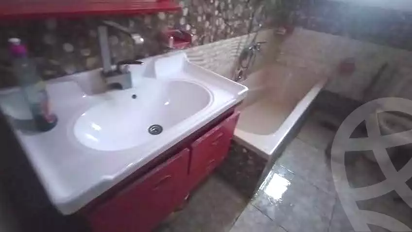 https://aqarmap.com.eg/ar/listing/7218808-for-rent-cairo-faisal-el-tawabeq-el-shaheed-ahmed-hamdy-st
