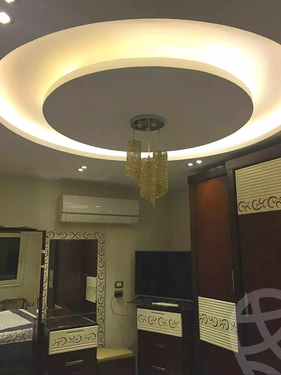 https://aqarmap.com.eg/en/listing/7218874-for-sale-cairo-new-cairo-compounds-el-ashrafia