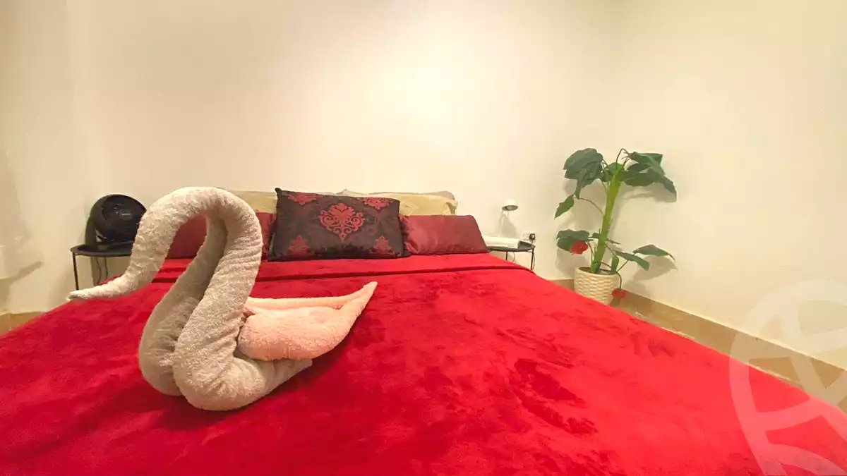 https://aqarmap.com.eg/ar/listing/7219353-for-rent-cairo-6th-of-october-shr-drym-lnd