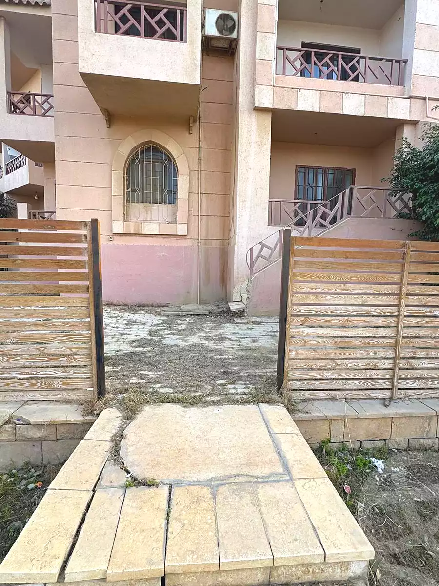 https://aqarmap.com.eg/ar/listing/7219591-for-sale-cairo-new-cairo-lrhb-city-phase-1-youssef-el-sebaey-st