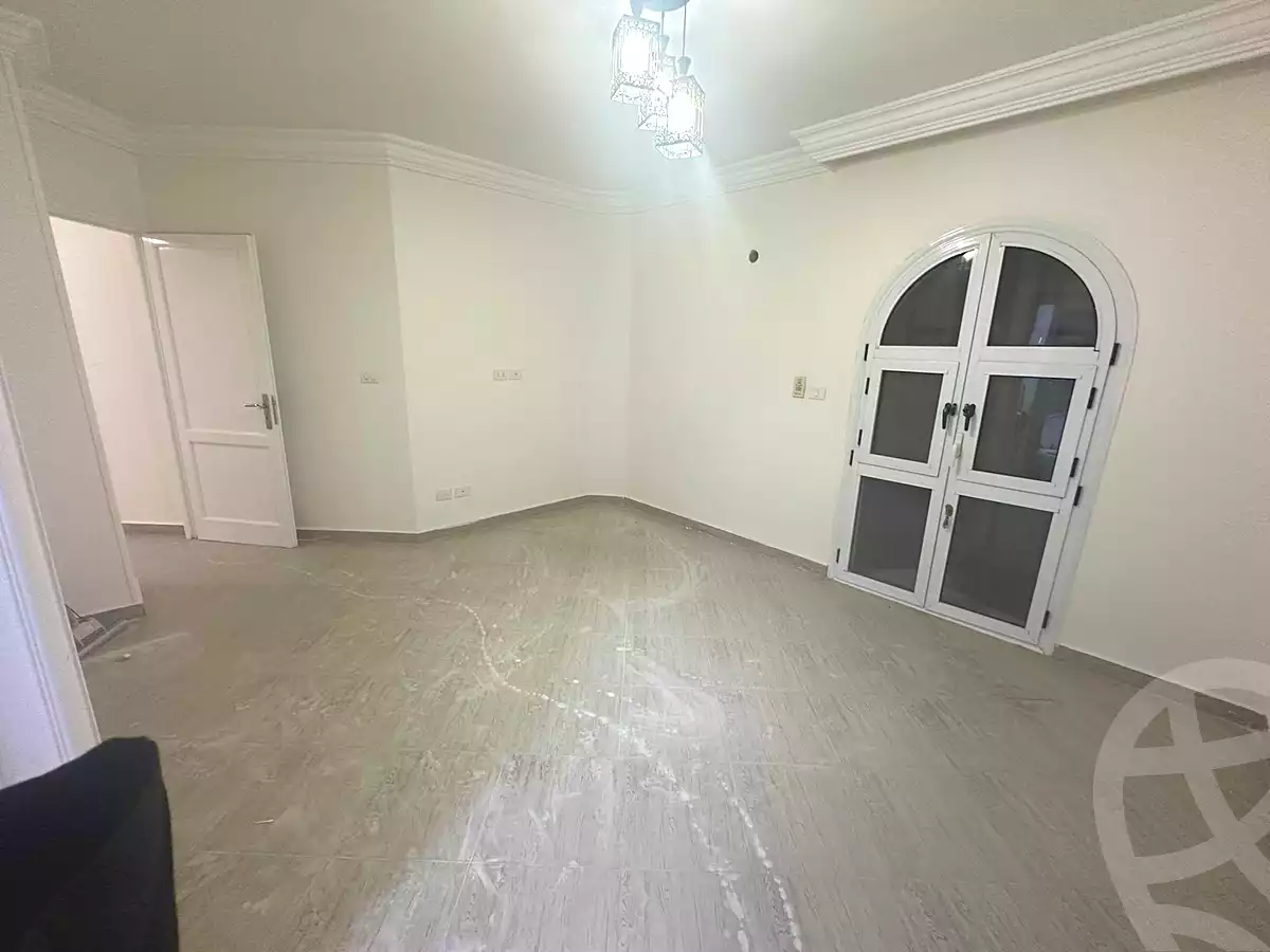 https://aqarmap.com.eg/ar/listing/7219591-for-sale-cairo-new-cairo-lrhb-city-phase-1-youssef-el-sebaey-st