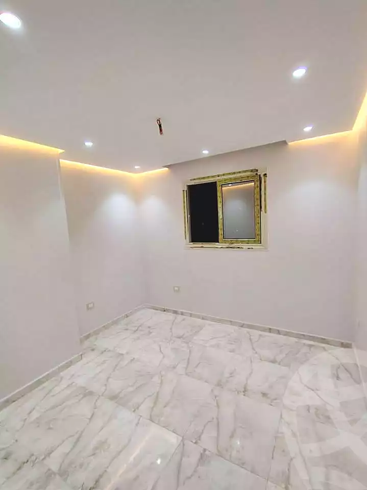 https://aqarmap.com.eg/ar/listing/7220053-for-rent-alexandria-moharram-bey