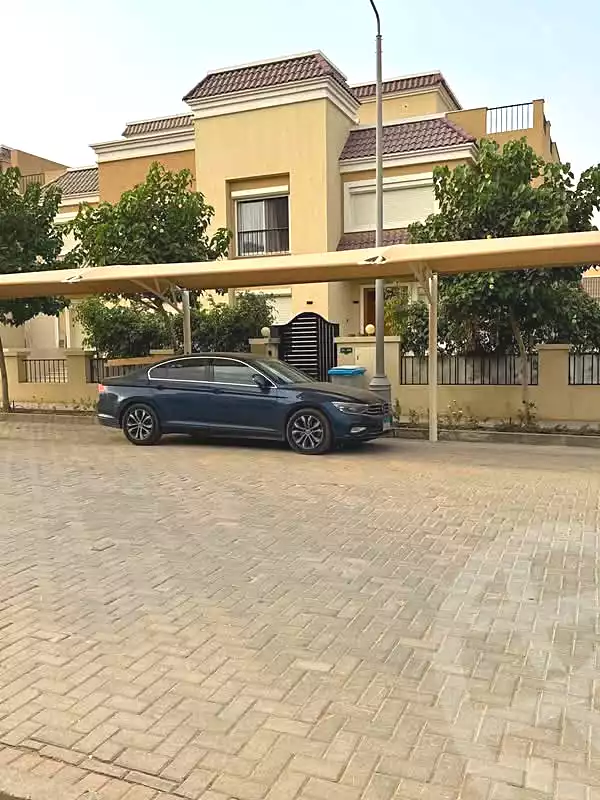 https://aqarmap.com.eg/ar/listing/7220080-for-sale-cairo-new-cairo-compounds-sarai-club-views-sarai-compound
