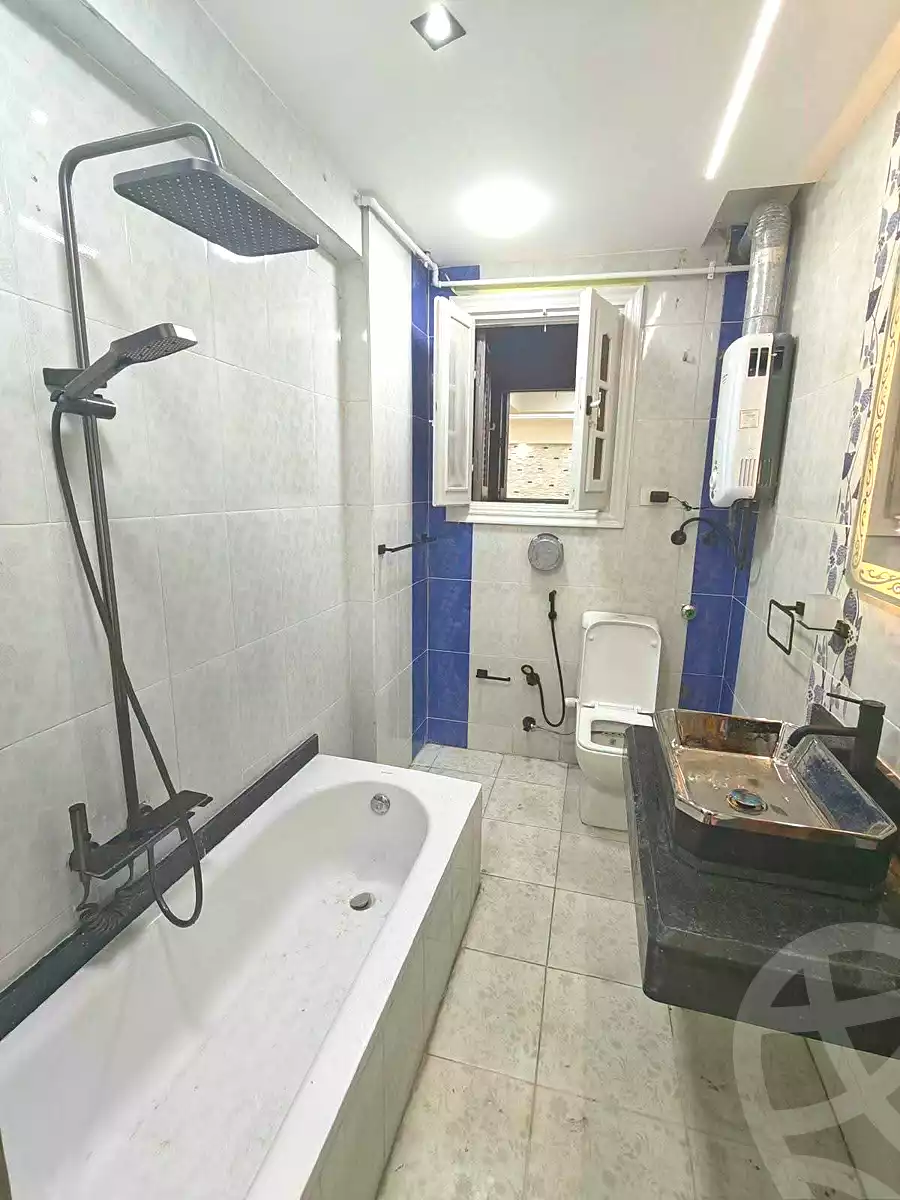 https://aqarmap.com.eg/ar/listing/7220306-for-sale-alexandria-sydy-bshr-sydy-bshr-bhry-shr-mhmwd-l-yswy