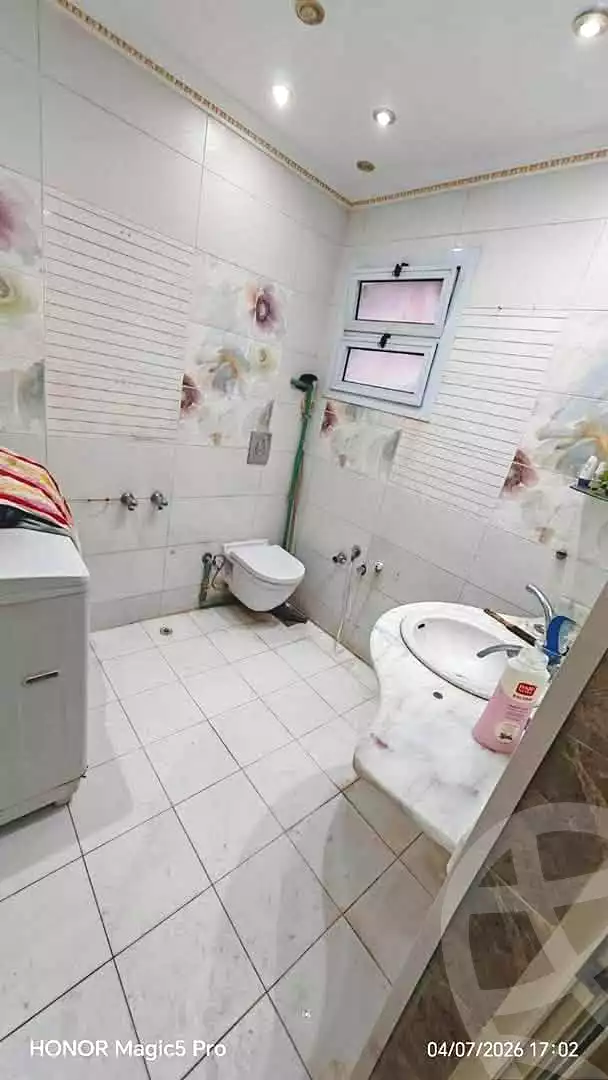 https://aqarmap.com.eg/ar/listing/7220938-for-sale-cairo-helwan-helwan-el-sharkeya-mostafa-safwat-st