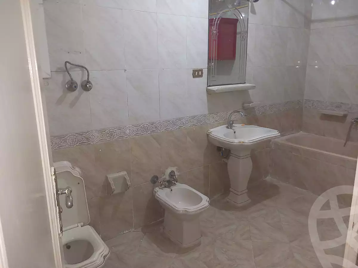 https://aqarmap.com.eg/ar/listing/7221203-for-sale-cairo-faisal-el-talbeya-ahmed-amgad-st