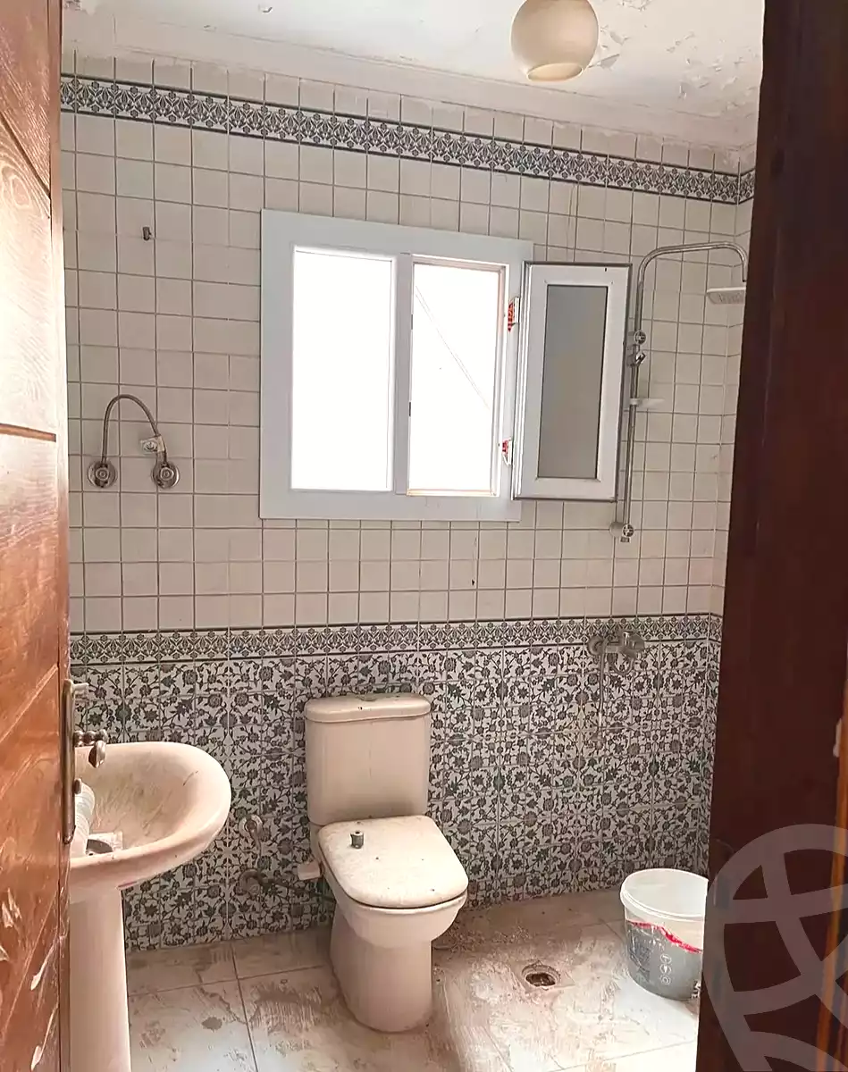 https://aqarmap.com.eg/ar/listing/7221248-for-rent-alexandria-al-agamy-lbytsh-bianchiii-el-arbaeen-st