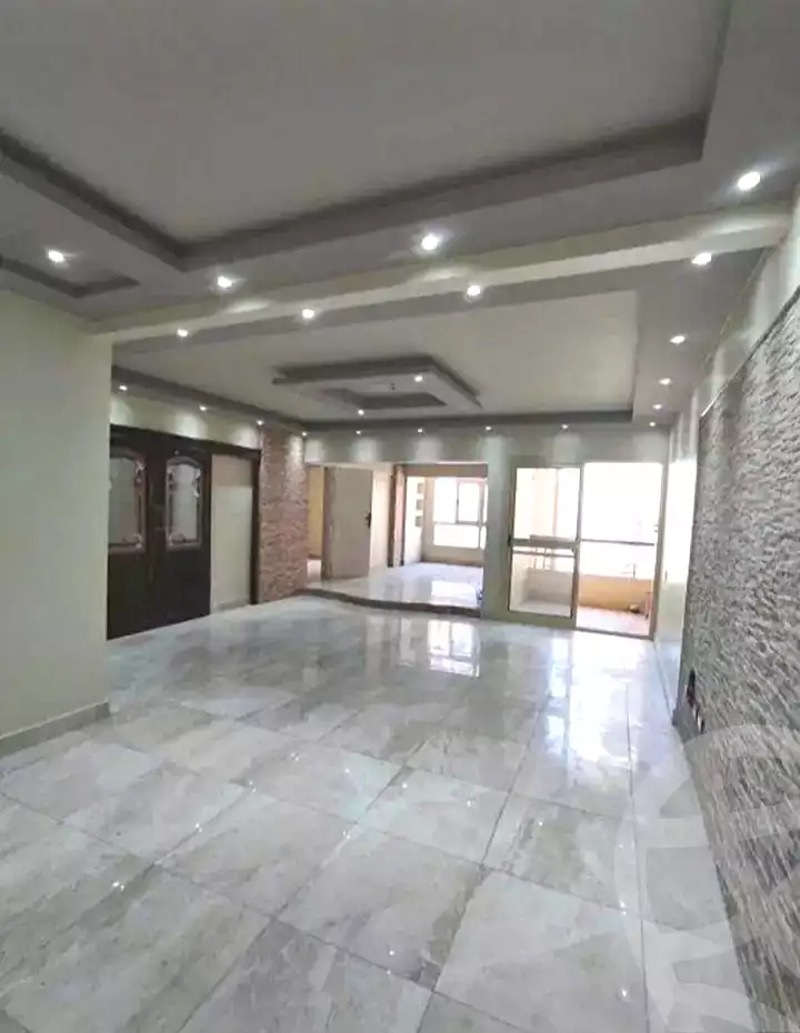 https://aqarmap.com.eg/ar/listing/7221617-for-rent-alexandria-moharram-bey