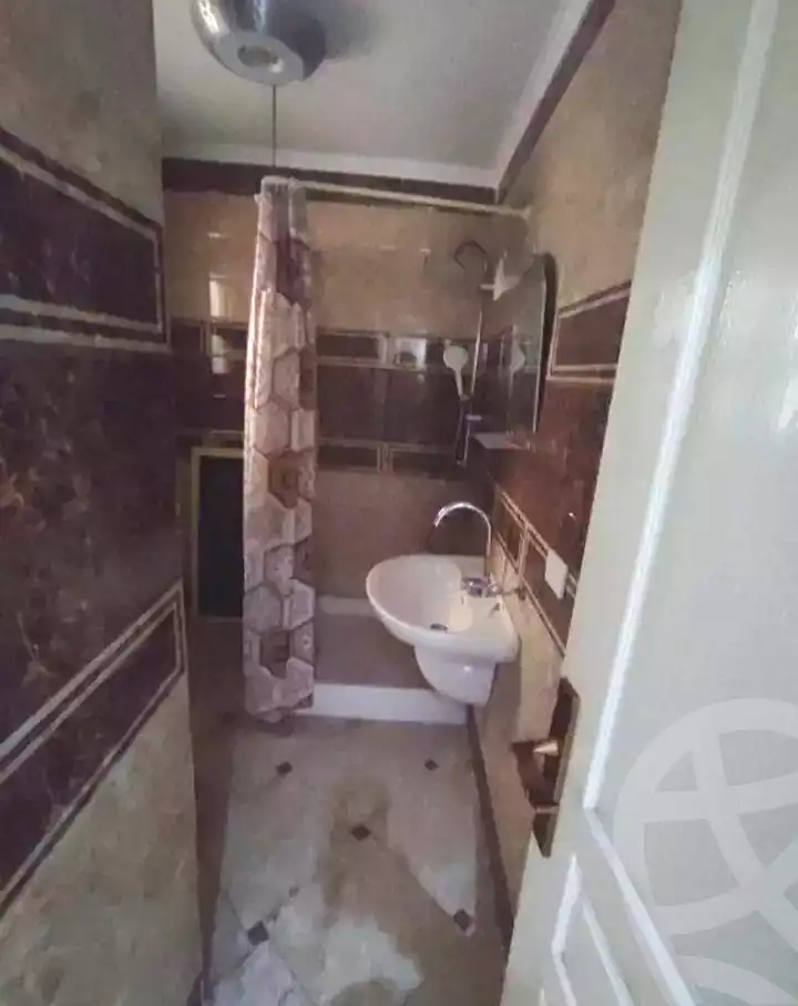 https://aqarmap.com.eg/ar/listing/7221617-for-rent-alexandria-moharram-bey