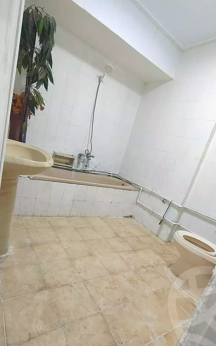 https://aqarmap.com.eg/en/listing/7221773-for-rent-cairo-helwan-helwan-el-sharkeya-el-maraghi-st