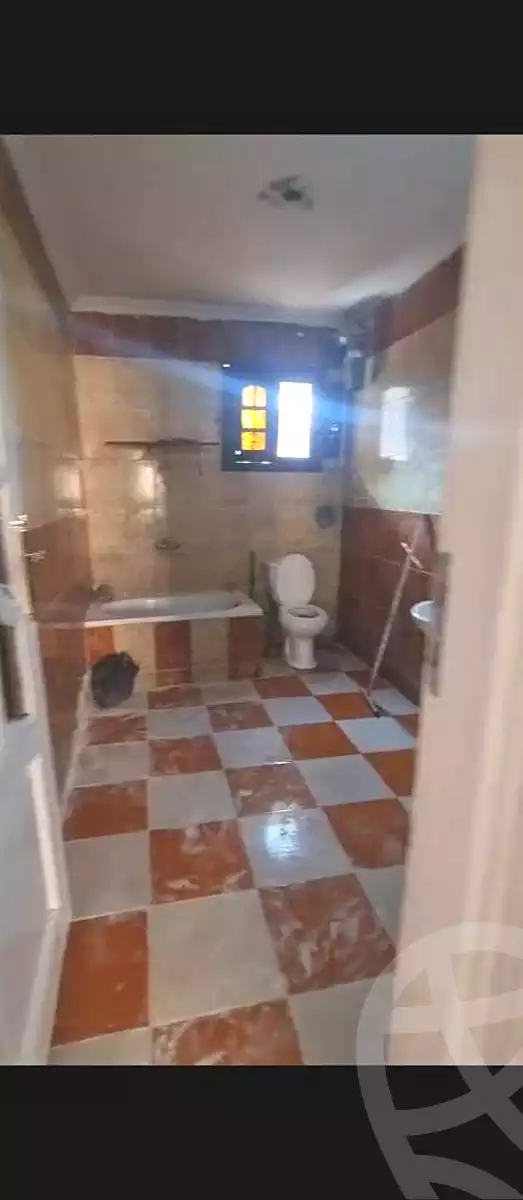 https://aqarmap.com.eg/ar/listing/7221959-for-sale-cairo-faisal-kafr-tohormos-queen-nazli-st