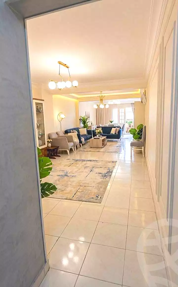 https://aqarmap.com.eg/ar/listing/7222922-for-sale-cairo-helwan-ahmed-enci-st
