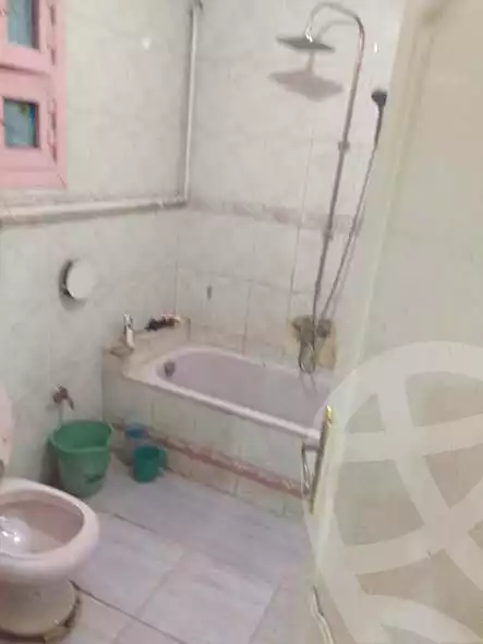 https://aqarmap.com.eg/ar/listing/7224045-for-sale-cairo-helwan-ahmed-enci-st