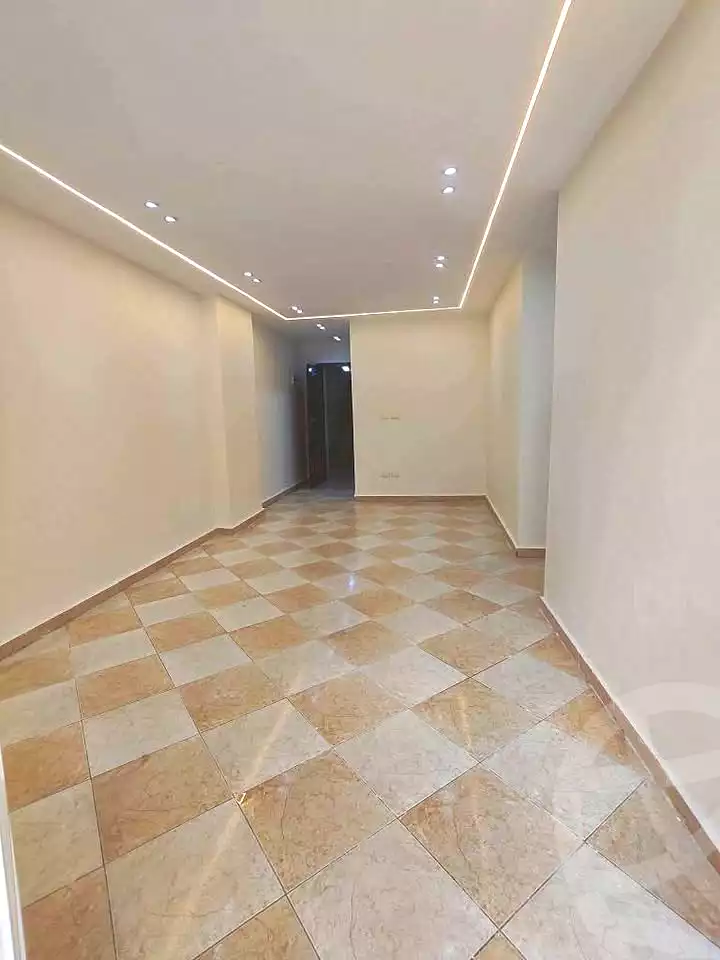 https://aqarmap.com.eg/ar/listing/7224168-for-sale-alexandria-el-asafra-shr-45
