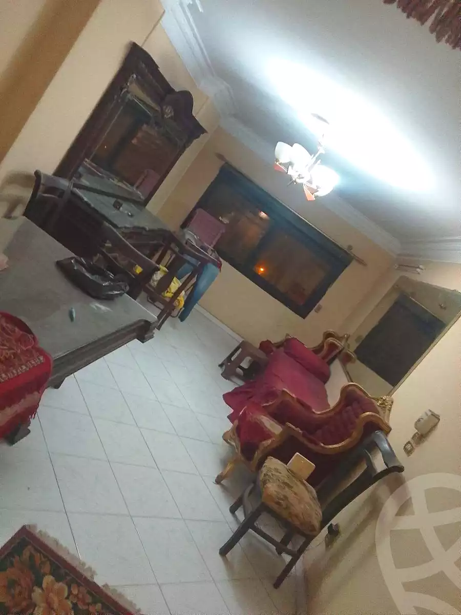 https://aqarmap.com.eg/ar/listing/7224389-for-sale-cairo-helwan-ahmed-enci-st