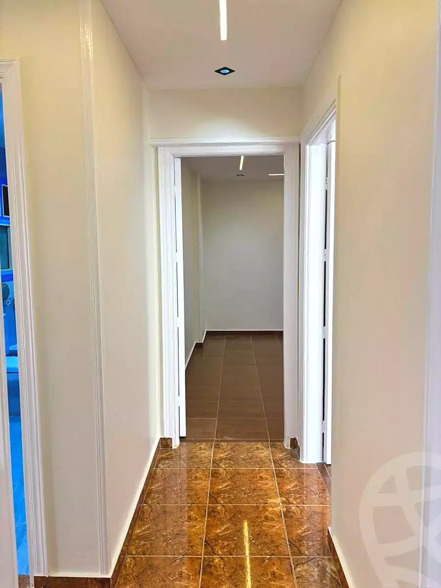 https://aqarmap.com.eg/ar/listing/7224533-for-sale-alexandria-sydy-bshr-sydy-bshr-bhry-shr-mhmwd-l-yswy