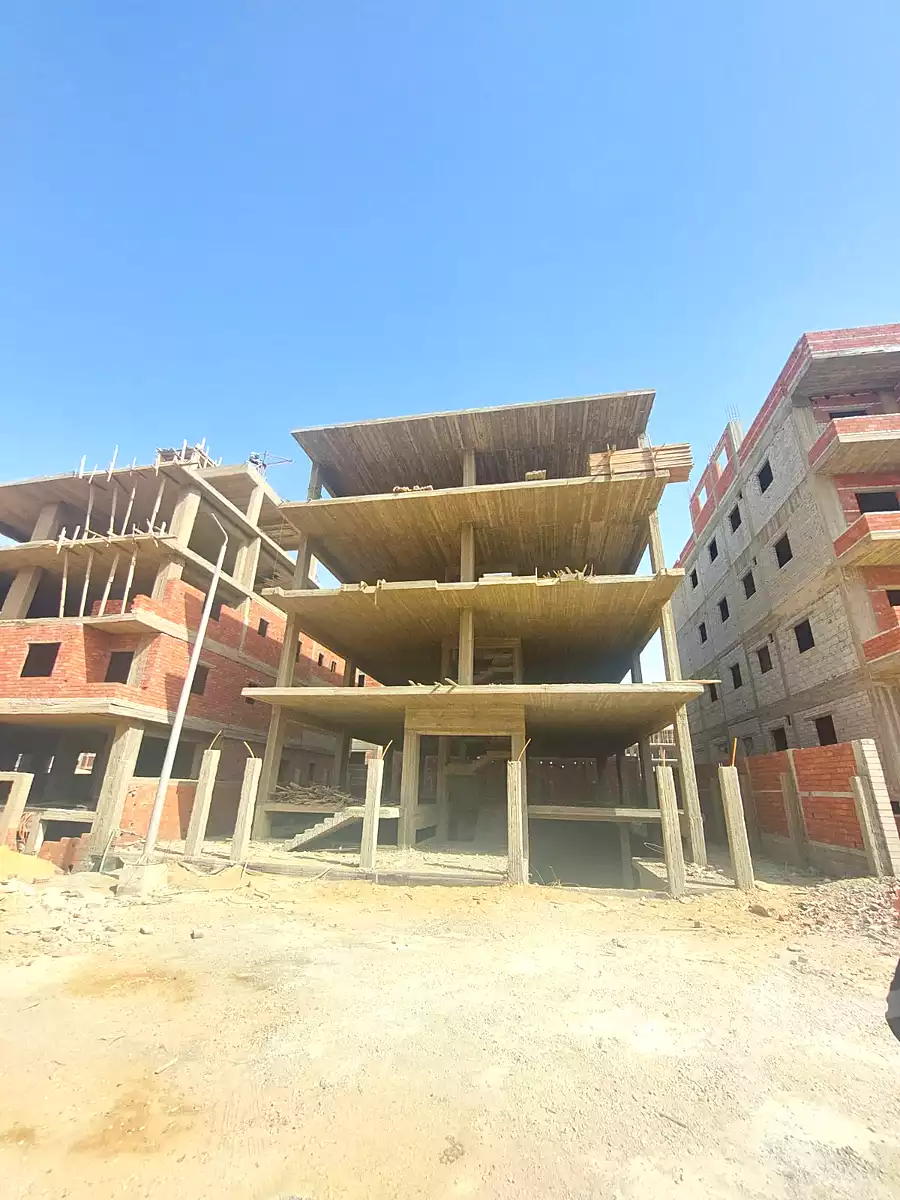 https://aqarmap.com.eg/ar/listing/7224601-for-sale-cairo-new-cairo-bait-el-watan-south-suez-road-el-hay-el-takmely