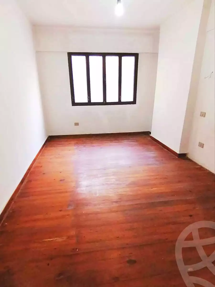 https://aqarmap.com.eg/ar/listing/7224811-for-sale-alexandria-el-asafra-l-sfr-bhry