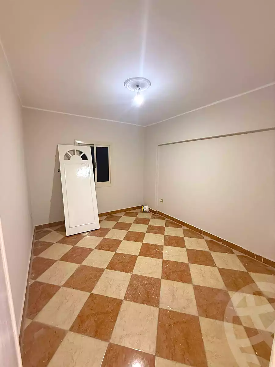 https://aqarmap.com.eg/en/listing/7224909-for-sale-cairo-helwan-helwan-el-sharkeya-latif-basha-st