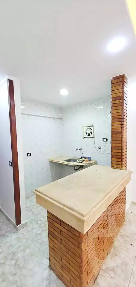 https://aqarmap.com.eg/en/listing/7225338-for-sale-alexandria-al-agamy-shataa-el-nakheel