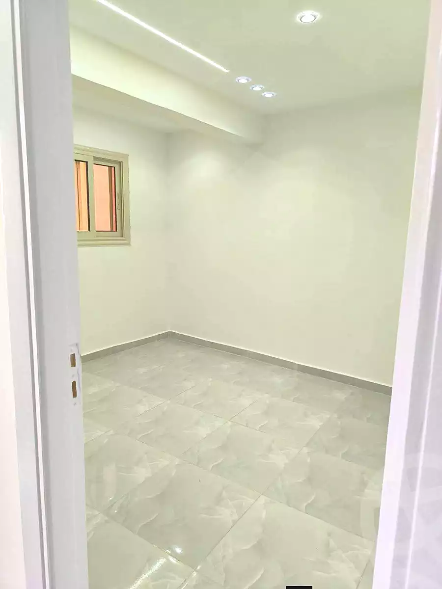 https://aqarmap.com.eg/ar/listing/7225783-for-sale-alexandria-al-agamy-lbytsh-bianchiii