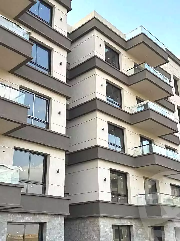 https://aqarmap.com.eg/ar/listing/7226212-for-sale-cairo-new-cairo-compounds-kmbwnd-kryk-twn-il-cazar