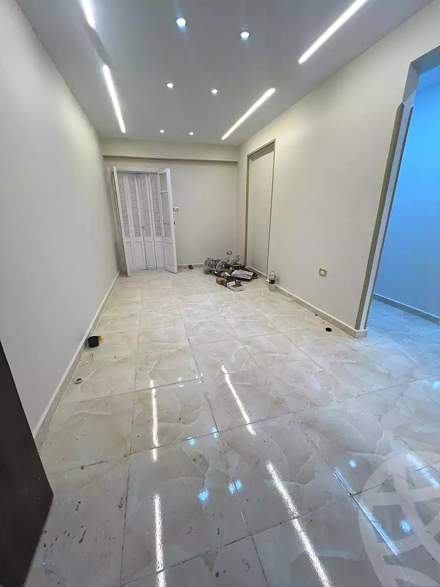 https://aqarmap.com.eg/ar/listing/7226240-for-sale-alexandria-lsywf-el-seyouf-bahri