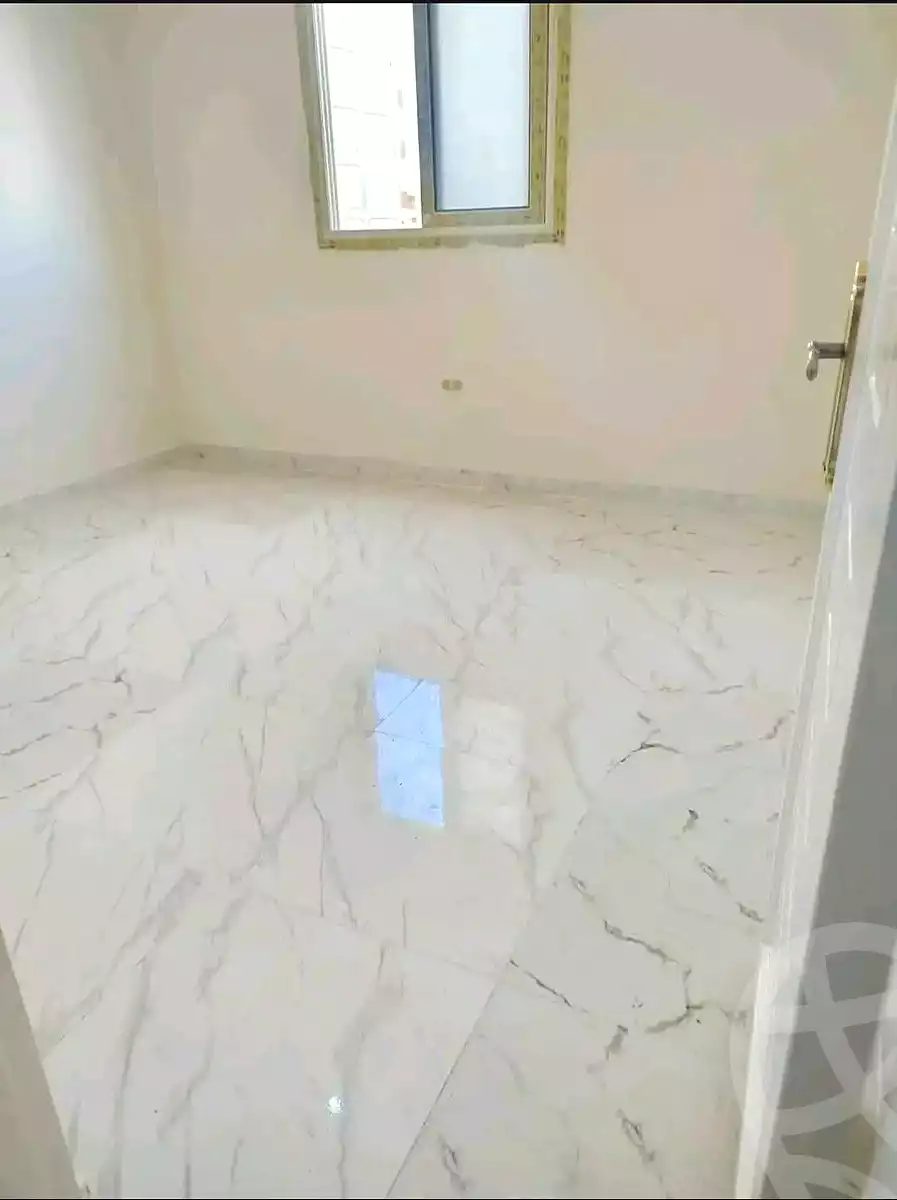 https://aqarmap.com.eg/ar/listing/7226535-for-sale-alexandria-al-agamy-bw-ywsf