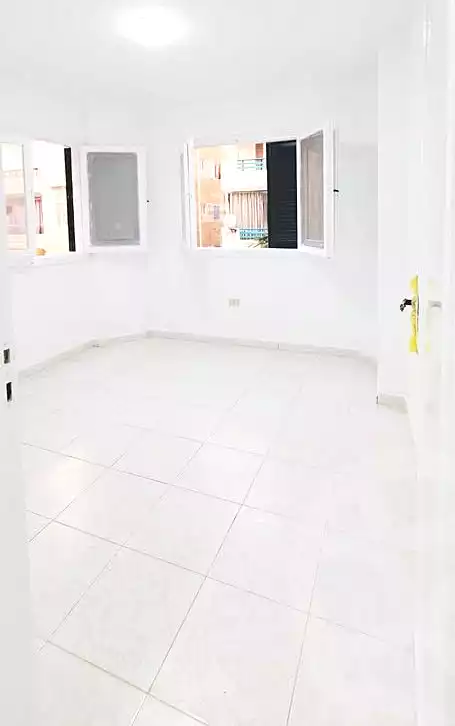 https://aqarmap.com.eg/ar/listing/7226557-for-sale-alexandria-al-agamy-shataa-el-nakheel