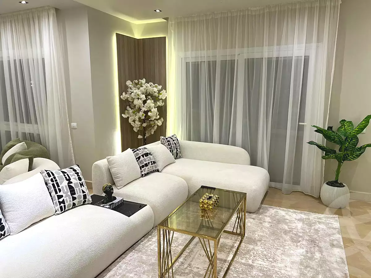 https://aqarmap.com.eg/en/listing/7226632-for-rent-cairo-new-cairo-compounds-hyde-park