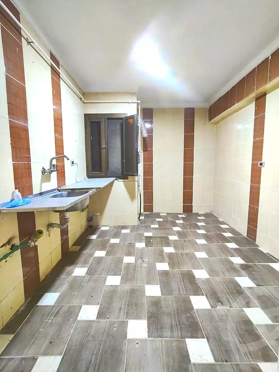 https://aqarmap.com.eg/ar/listing/7226775-for-sale-alexandria-el-mandara-alex-el-mandara-bahri-sidi-kamal-st