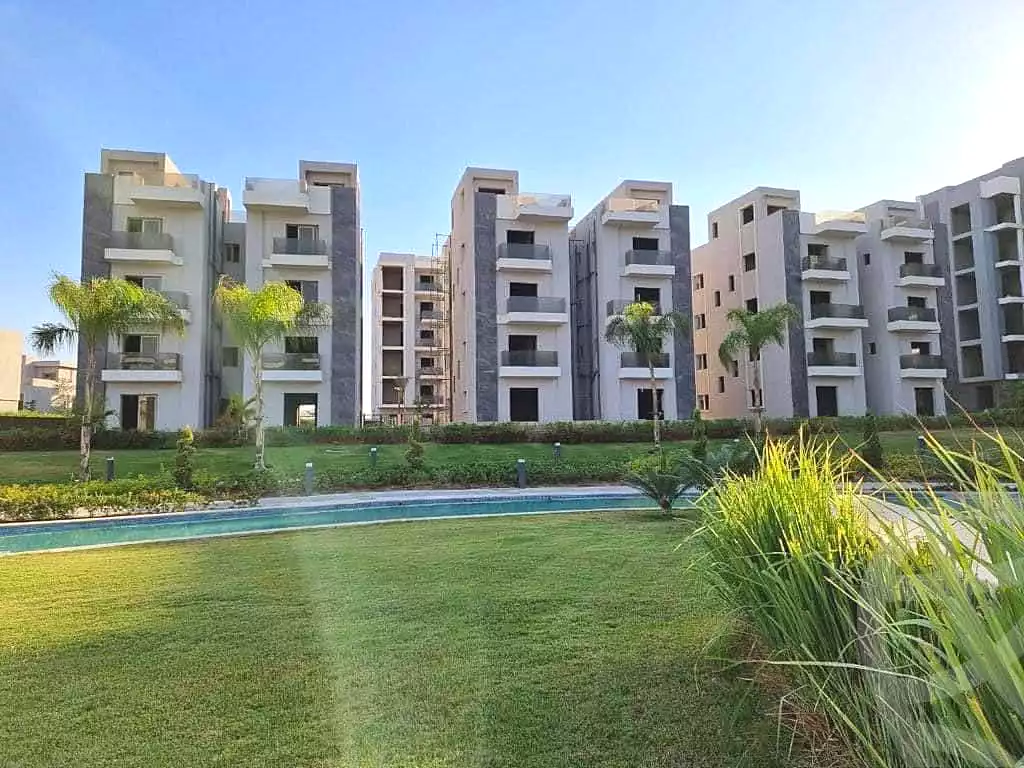 https://aqarmap.com.eg/ar/listing/7226923-for-sale-cairo-6th-of-october-hadaeq-october-compounds-sun-capital