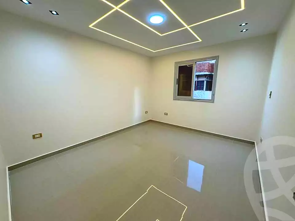 https://aqarmap.com.eg/ar/listing/7227250-for-sale-alexandria-sydy-bshr-sydy-bshr-bhry-shr-mhmwd-l-yswy