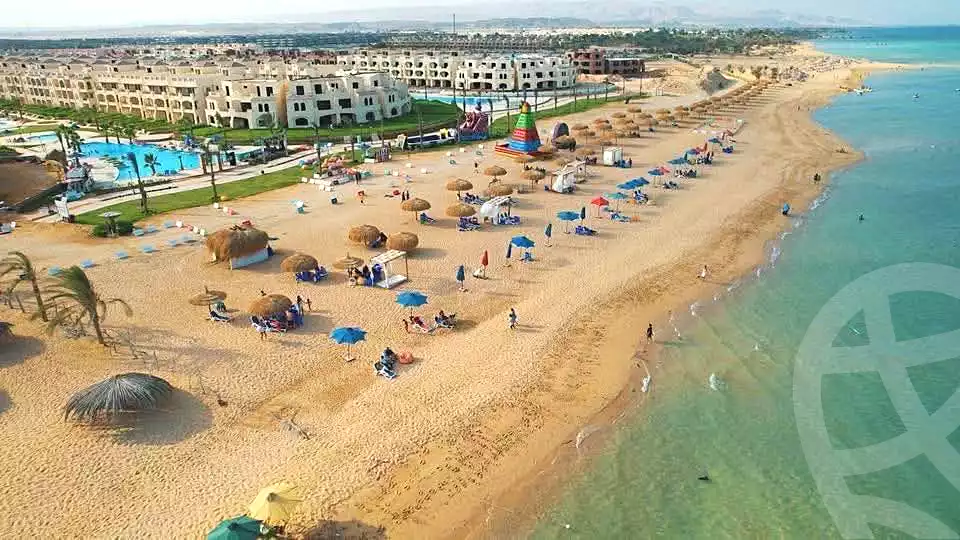 https://aqarmap.com.eg/ar/listing/7227521-for-sale-ain-elsokhna-resorts-lsyryn-blm-bytsh