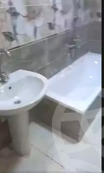 https://aqarmap.com.eg/ar/listing/7228350-for-rent-alexandria-al-agamy-el-hanouvel-el-kholafaa-el-rashdeen-st