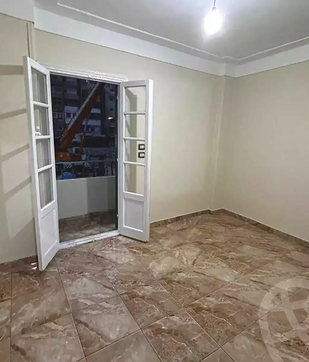 https://aqarmap.com.eg/ar/listing/7229587-for-rent-alexandria-el-asafra-shr-mlk-hfny