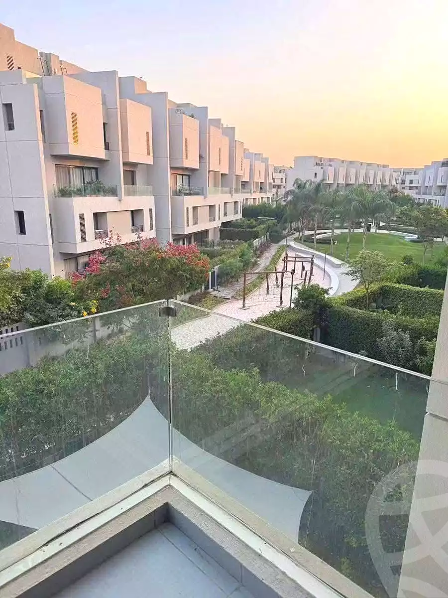 https://aqarmap.com.eg/ar/listing/7231083-for-sale-cairo-el-shorouk-compounds-al-burouj-compound-imkan