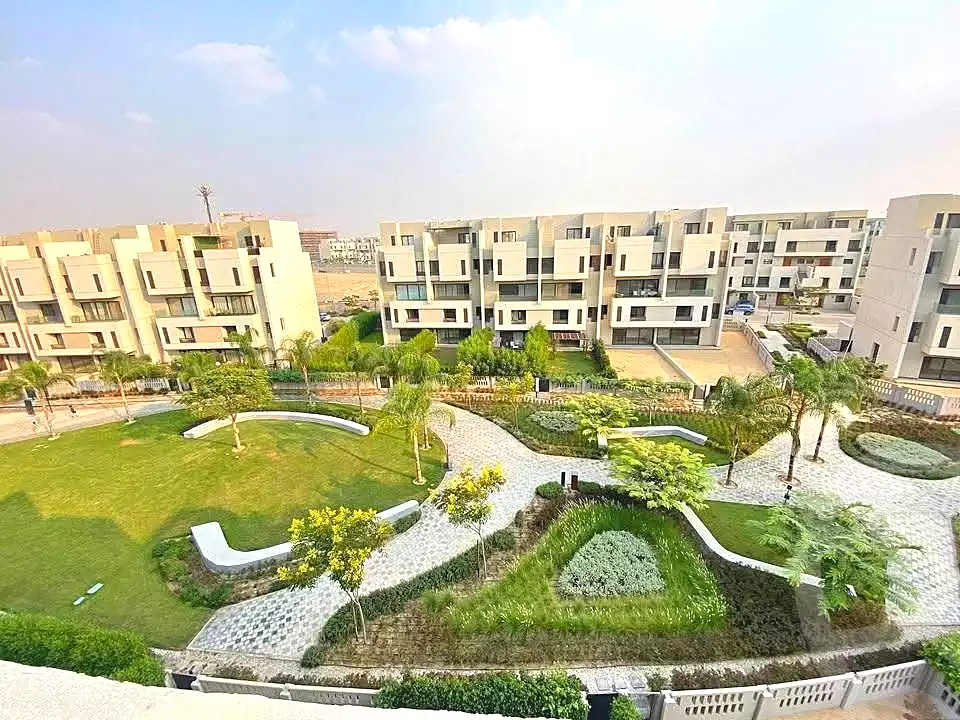 https://aqarmap.com.eg/ar/listing/7231388-for-sale-cairo-el-shorouk-compounds-al-burouj-compound-imkan