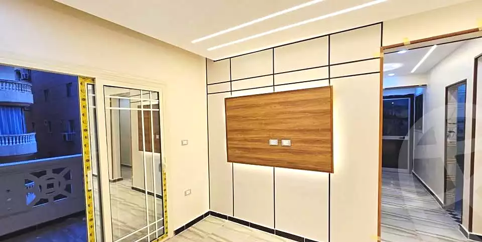 https://aqarmap.com.eg/ar/listing/7232321-for-sale-alexandria-al-agamy-bw-ywsf