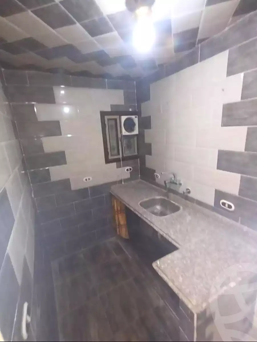 https://aqarmap.com.eg/en/listing/7233079-for-sale-alexandria-al-agamy-el-hanouvel-yathreb-st
