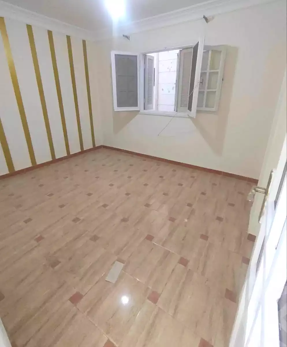 https://aqarmap.com.eg/ar/listing/7233941-for-sale-alexandria-sydy-bshr-sydy-bshr-bhry-shr-khld-bn-lwlyd