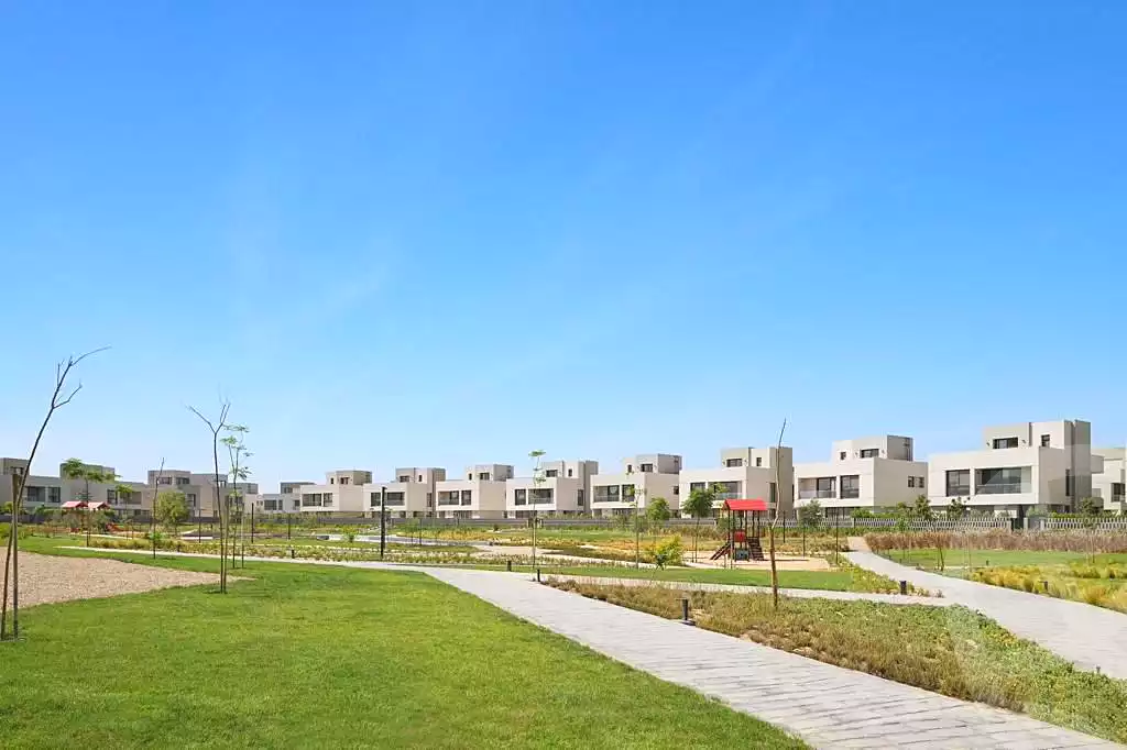 https://aqarmap.com.eg/ar/listing/7233978-for-sale-cairo-el-shorouk-compounds-al-burouj-compound-imkan