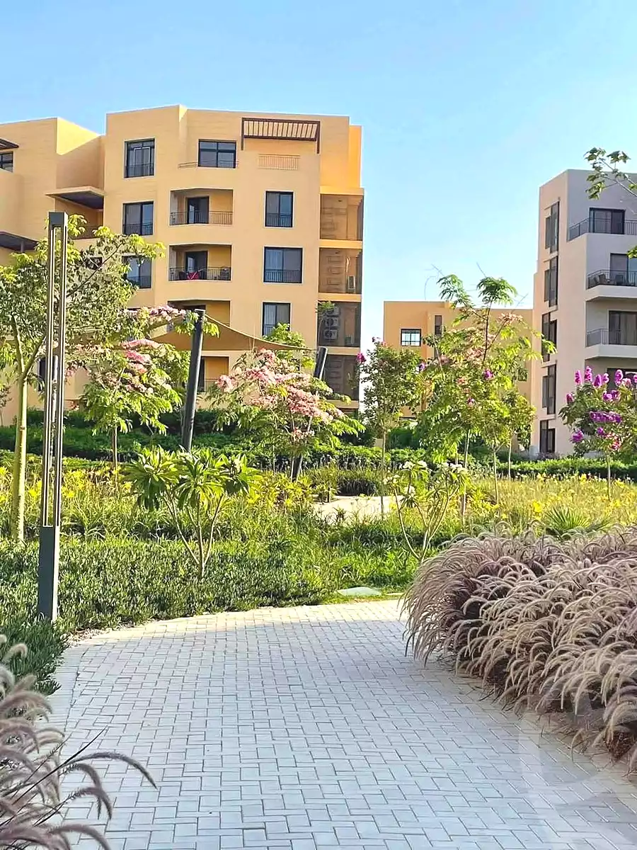 https://aqarmap.com.eg/ar/listing/7234136-for-sale-cairo-6th-of-october-hadaeq-october-compounds-o-west-club-yard-o-west