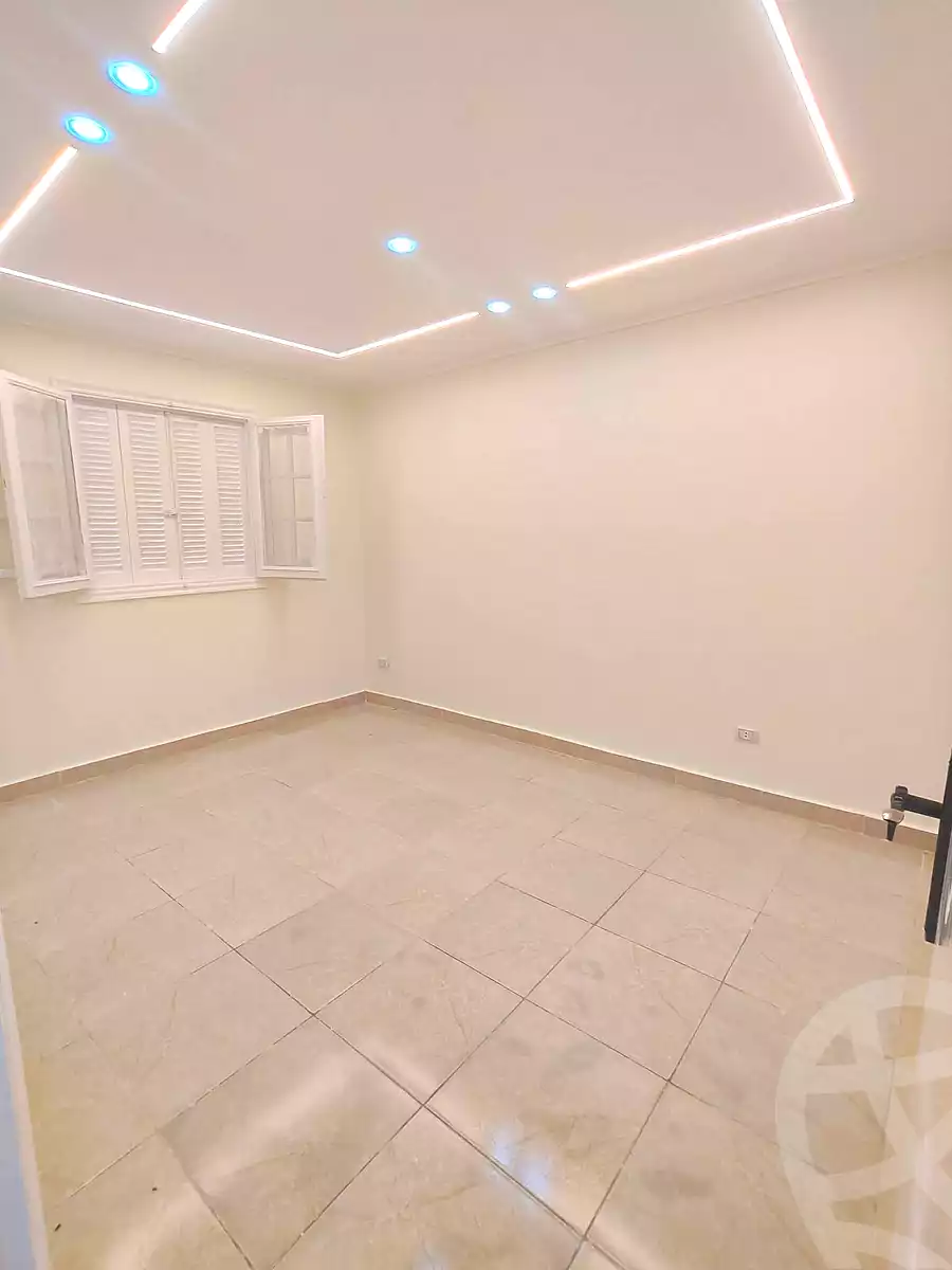 https://aqarmap.com.eg/ar/listing/7235301-for-sale-alexandria-sydy-bshr-shr-mlk-hfny