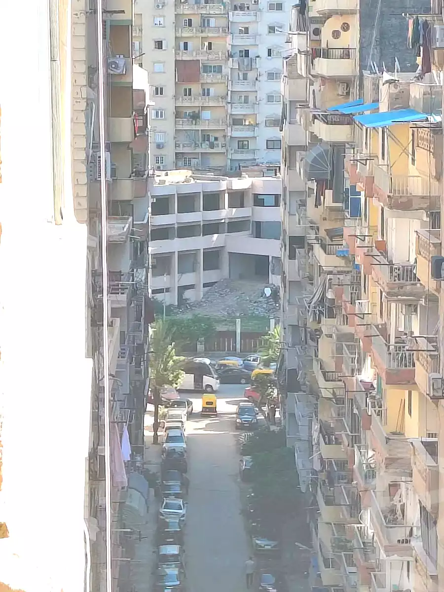 https://aqarmap.com.eg/ar/listing/7235826-for-sale-alexandria-sydy-bshr-sydy-bshr-bhry-shr-mhmwd-l-yswy