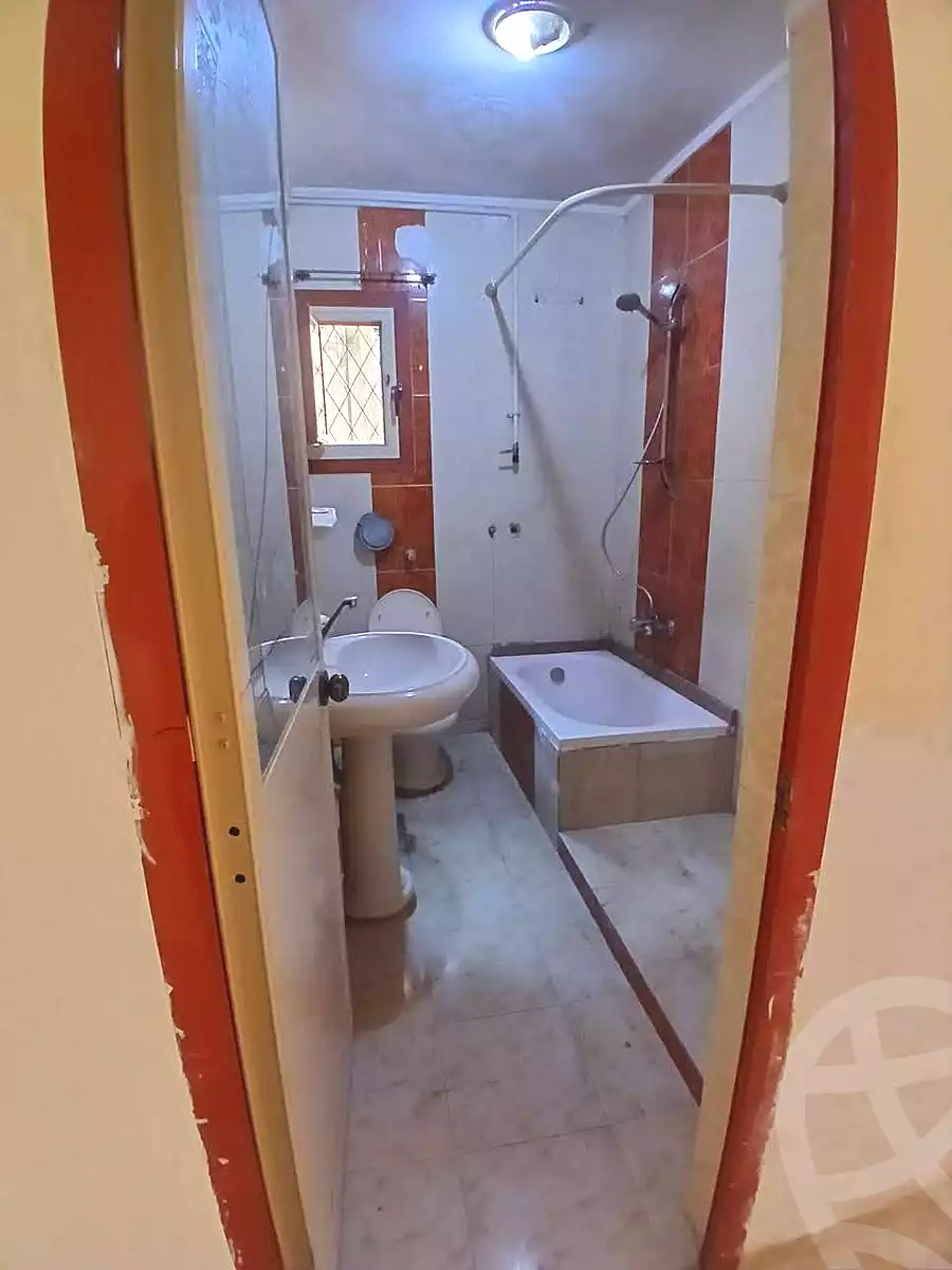 https://aqarmap.com.eg/en/listing/7235909-for-sale-alexandria-el-asafra-l-sfr-bhry