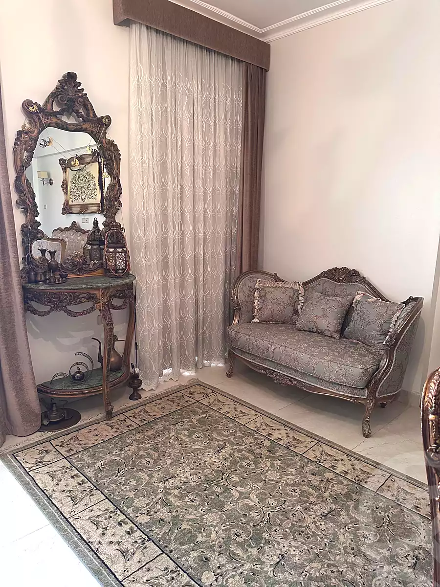 https://aqarmap.com.eg/ar/listing/7236229-for-sale-cairo-new-cairo-compounds-hayati-residence