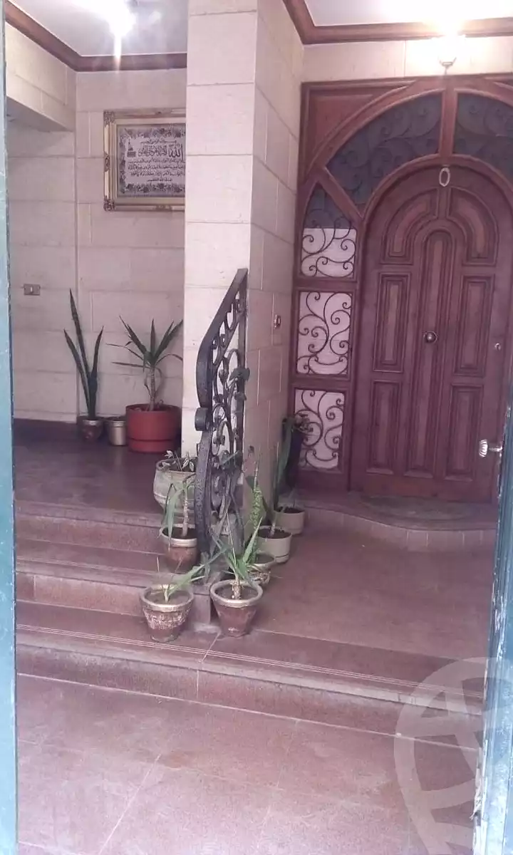 https://aqarmap.com.eg/ar/listing/7236409-for-sale-cairo-6th-of-october-el-ahyaa-neighborhood-2nd-divided-from-al-kafrawei-st