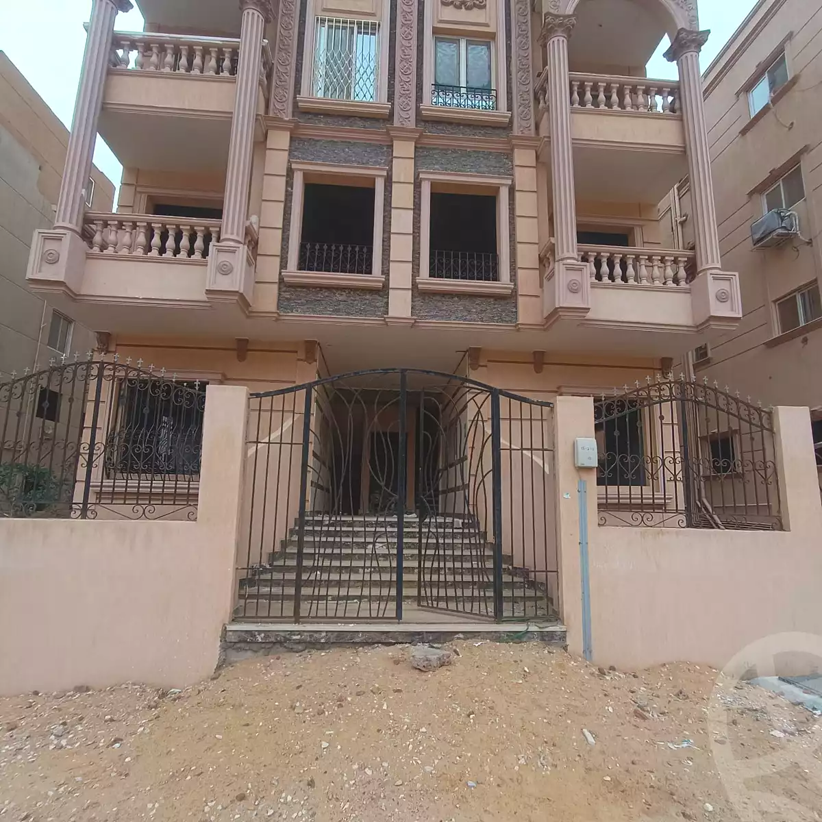 https://aqarmap.com.eg/en/listing/7236574-for-sale-cairo-6th-of-october-el-tawsaat-el-shamalya-hy-2000-qt
