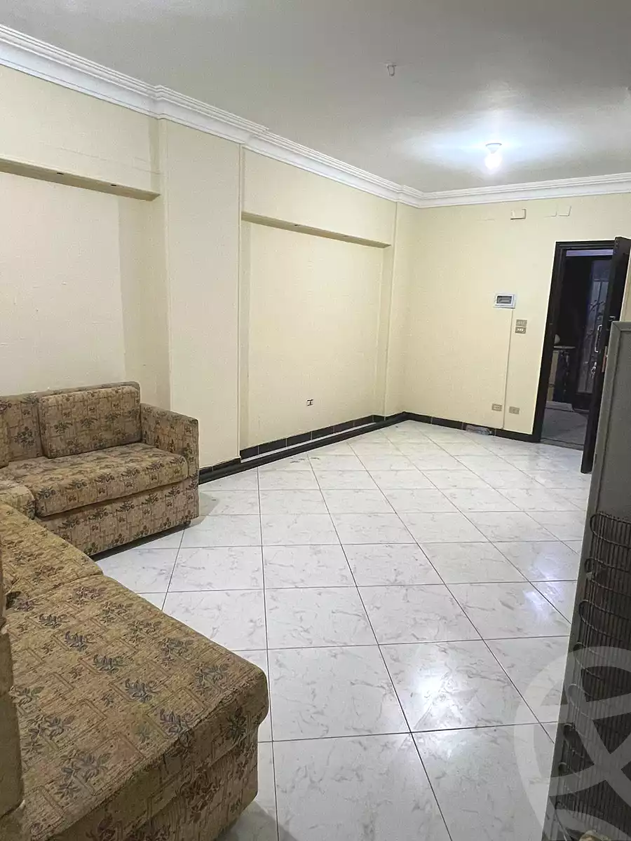 https://aqarmap.com.eg/ar/listing/7236588-for-rent-cairo-6th-of-october-el-ahyaa-neighborhood-4th-neighbourhood-1